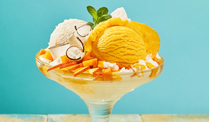 Мороженое с глазированными тропическими фруктами