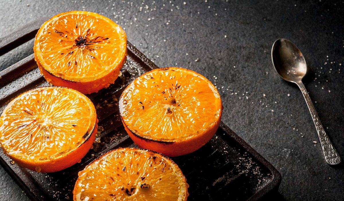 Карамелизованные апельсины с йогуртом